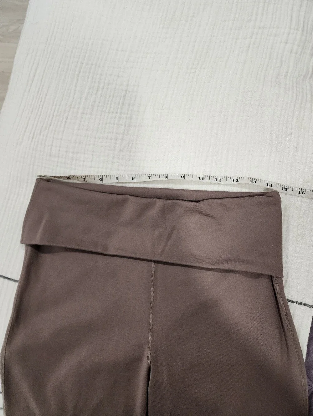 Nike One Dri-FIT High-Waisted Fold-Over Flared Leggings Mink Brown Medium M - Picture 15 of 16